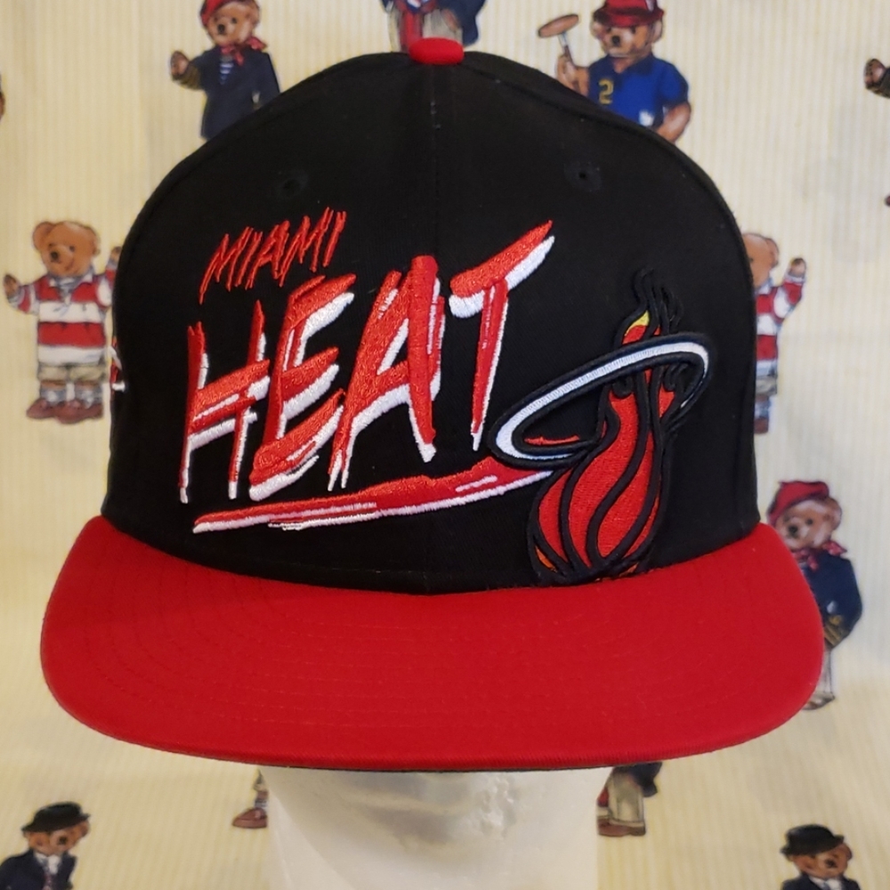 Miami heat hat